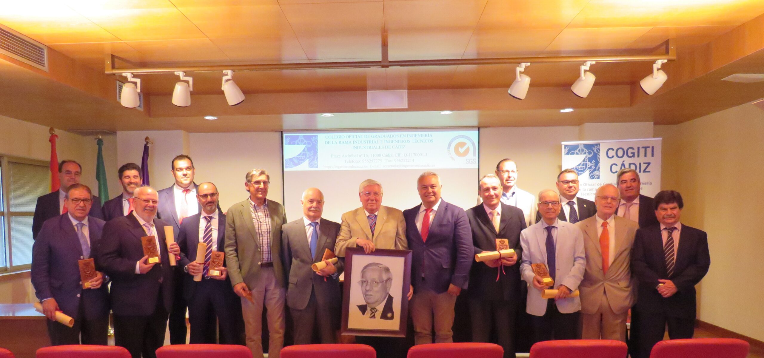 El colegio de Graduados en Ingeniería Técnica reconoce a nuestro gerente Francisco Guerrero Gallego por sus años al frente de Moneleg - Moneleg