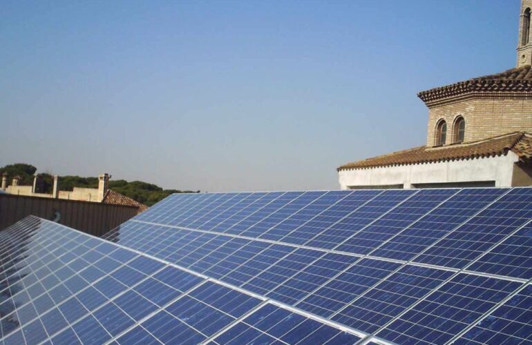 Cuenta atrás para que los hogares puedan ‘vender’ su electricidad para bajar el recibo de luz