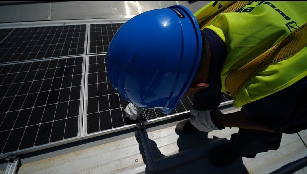 El salto a la energía solar se dispara ante la subida de la luz